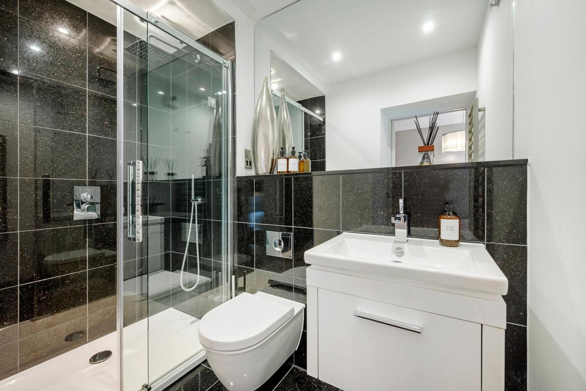 Ferienwohnung Aircon 2 Bedr, 3 Beds, 2 Bath Covent Garden, Subway London Exterior foto